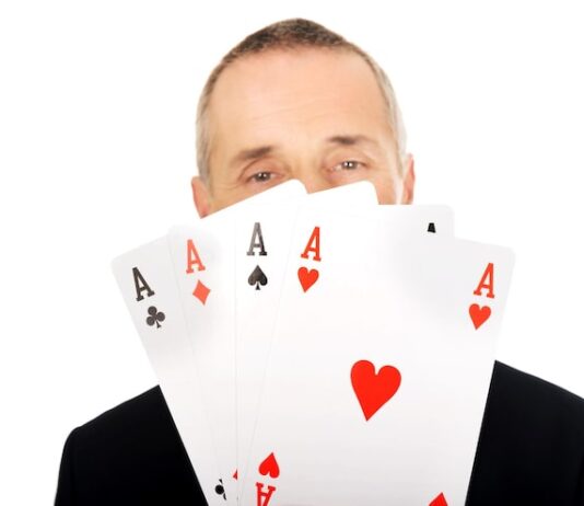 Туз Жезлов: Да или нет в отношениях