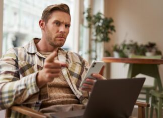 Регистрация человека на сайтах: где и почему