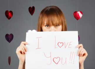 Признание в любви мужчине: слова сердца