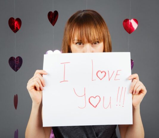 Признание в любви мужчине: слова сердца