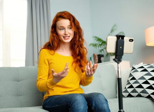 Как включить чат в трансляции на YouTube