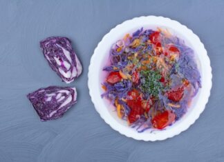 Салат на зиму из свеклы и моркови