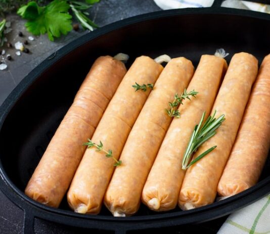 Жареные сосиски в тесте: простой рецепт