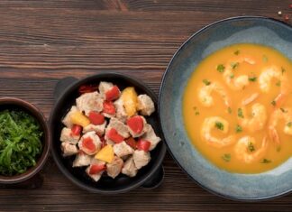 Уха из форели с рисом и картофелем