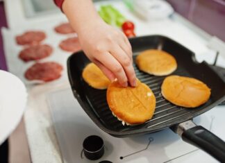 Приготовление оладий из свиной печени