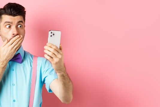 Как подписать мужа в телефоне смешно