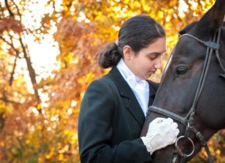 Всадник на коне в кофейной гуще