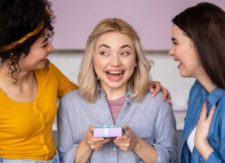 Как сделать комплимент друзьям без недоразумений