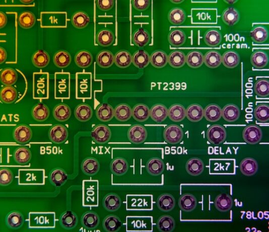 Схемы регулируемого блока питания на КТ827А