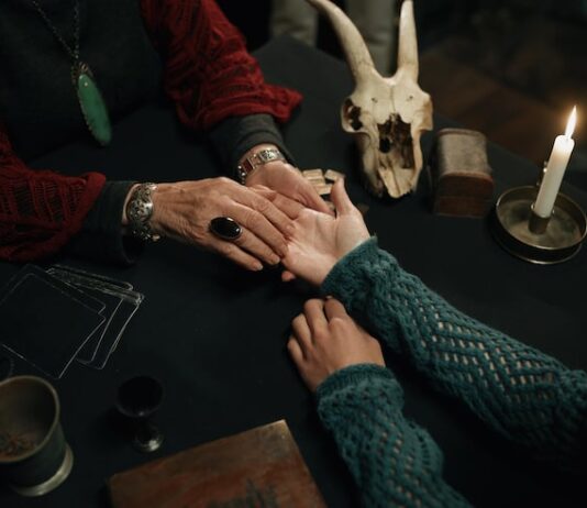 Тройка Пентаклей: Да или Нет в Таро