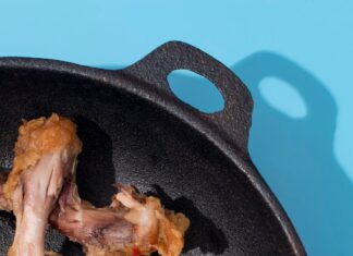 Ножки индейки в духовке в рукаве