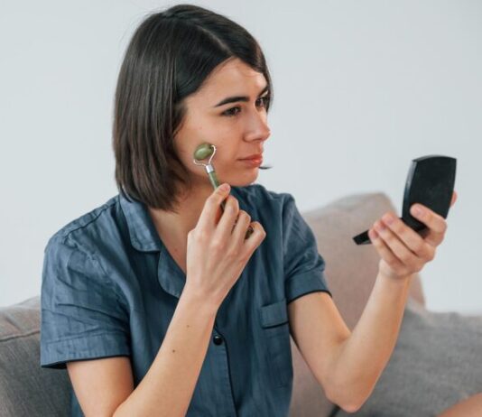 Как подключить беспроводные наушники к телефону