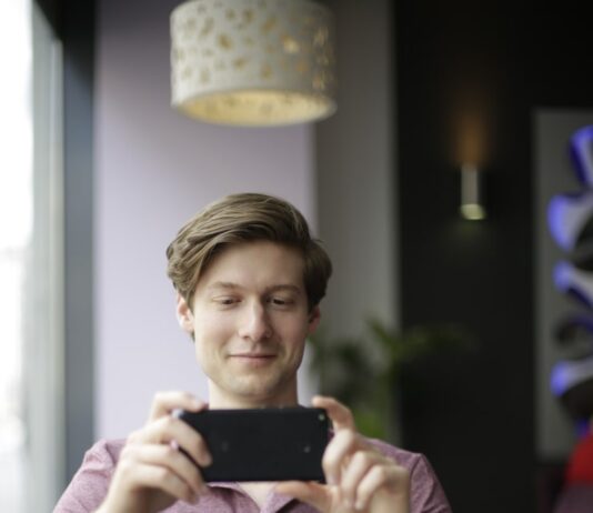 Донат робуксов в Роблоксе на телефоне