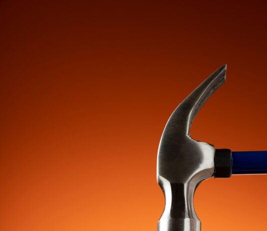 Где найти молоток в GTA 1