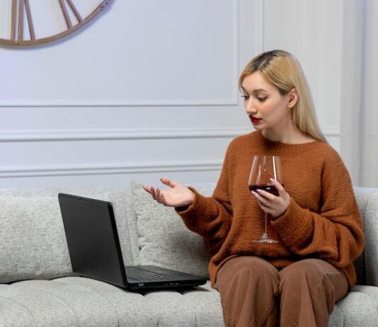 Как пригласить девушку на встречу в переписке