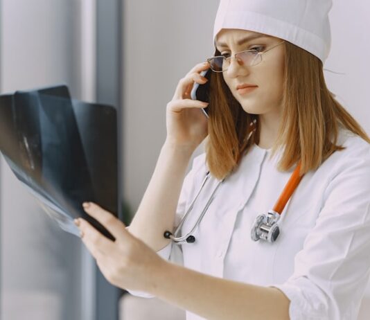 ФСС: Горячая линия по больничным листам в Москве