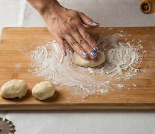 Тесто для вареников: пошаговый рецепт