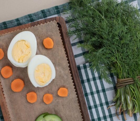 Лодочка из теста с яйцом — пирожок