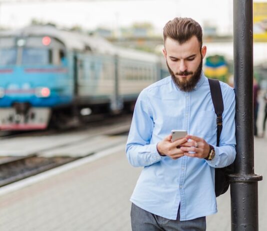 Реальное отслеживание поездов: приложение для путешественников