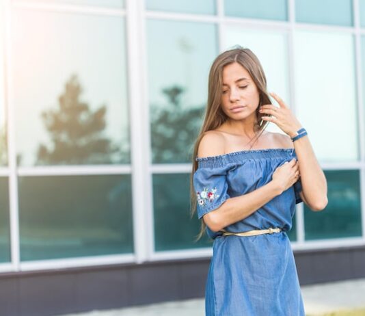 Сон о девушке в синем платье: толкование