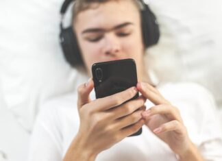 Телефон соединился с отсутствующими наушниками