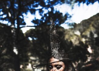 Король Мечей и Мир Таро: Сочетание и Значения