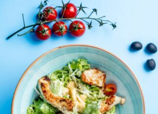 Классический салат с курицей: рецепт