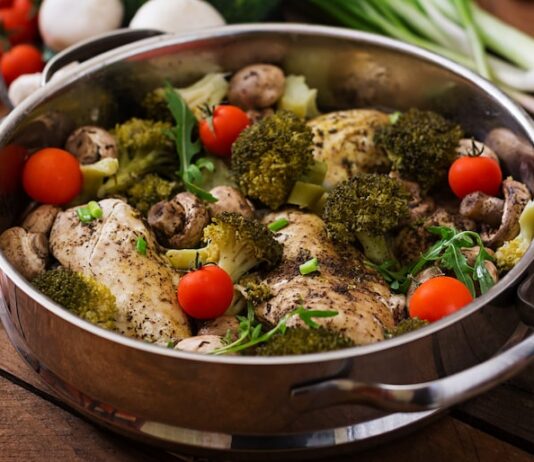 Овощи с мясом в казане