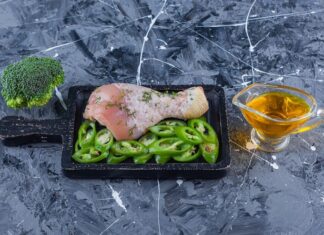 Приготовление мяса со шпинатом