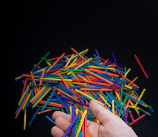 Создание фигурки из резиночек