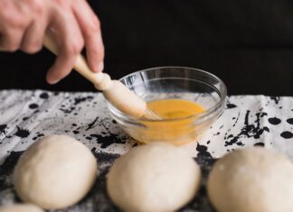 Приготовление булочек для бургера