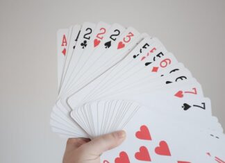 Игры с игральными картами: 36 способов