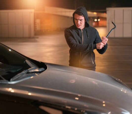 Машину угнали во сне