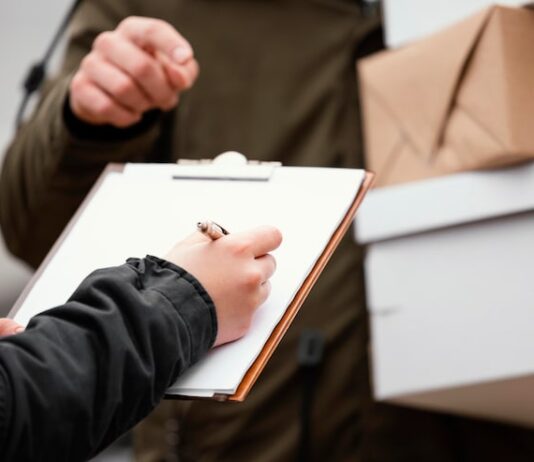 Как проверить статус заказа в ДНС