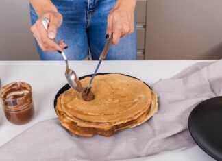 Торт черепаха на сковороде: простой рецепт