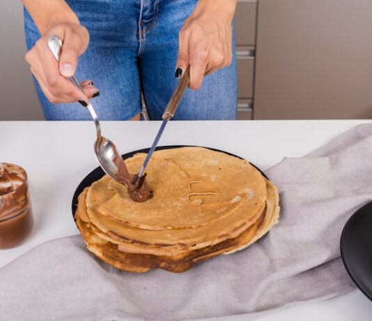 Торт черепаха на сковороде: простой рецепт