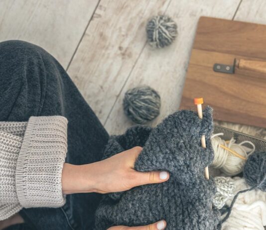 Вяжем плед спицами: мастер-класс