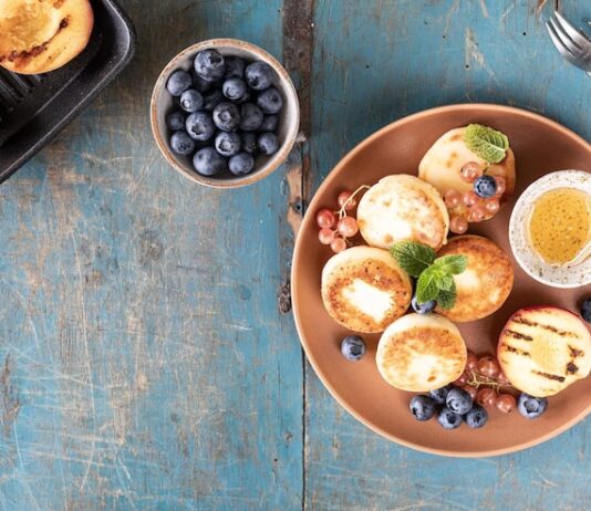 Простой рецепт сырников на сковороде