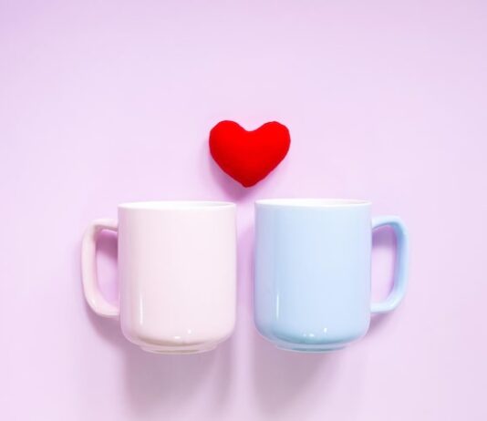 Влюбленные и три кубка: сочетание в Таро