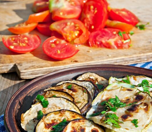 Курица с кабачками и баклажанами