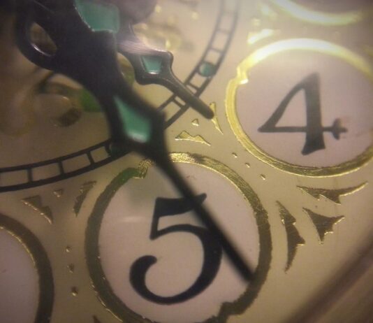 Число 2 в нумерологии: значение и влияние