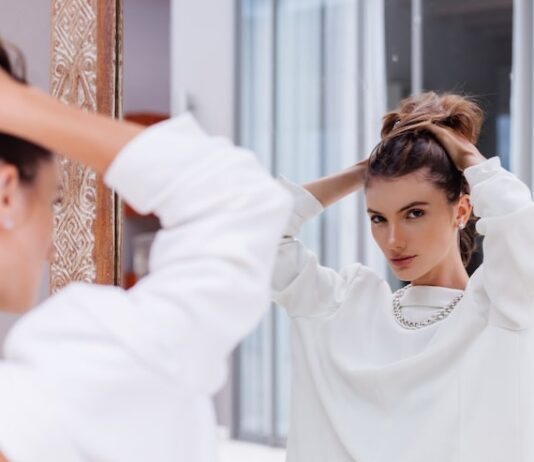 Самостоятельное подстригание челки шторки