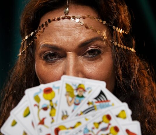 Туз Мечей в Таро: Значение и толкование