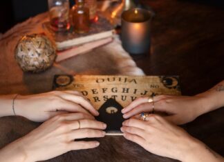 Гадание: как узнать о его делах