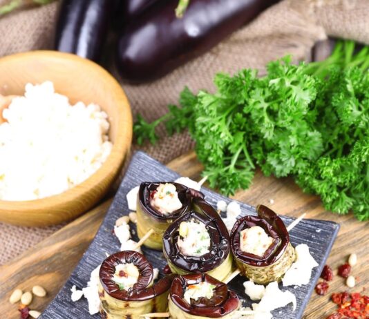 Рулетики из баклажана: пошаговый рецепт