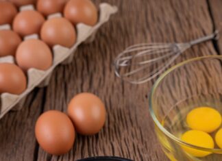 Яичница, омлет, блинчики: что можно приготовить из яиц