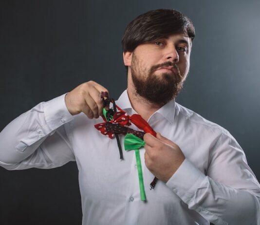 Туз Мечей: Раскрывая Чувства Мужчины