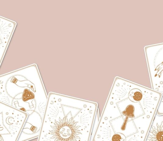 Карта Таро: Мир как Карта Дня