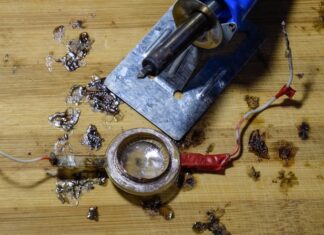 Флюс с припоем для пайки