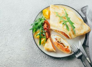 Блины с красной рыбой: рецепт